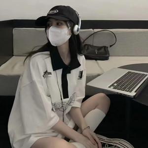 国产奶头好大揉着好爽视频
